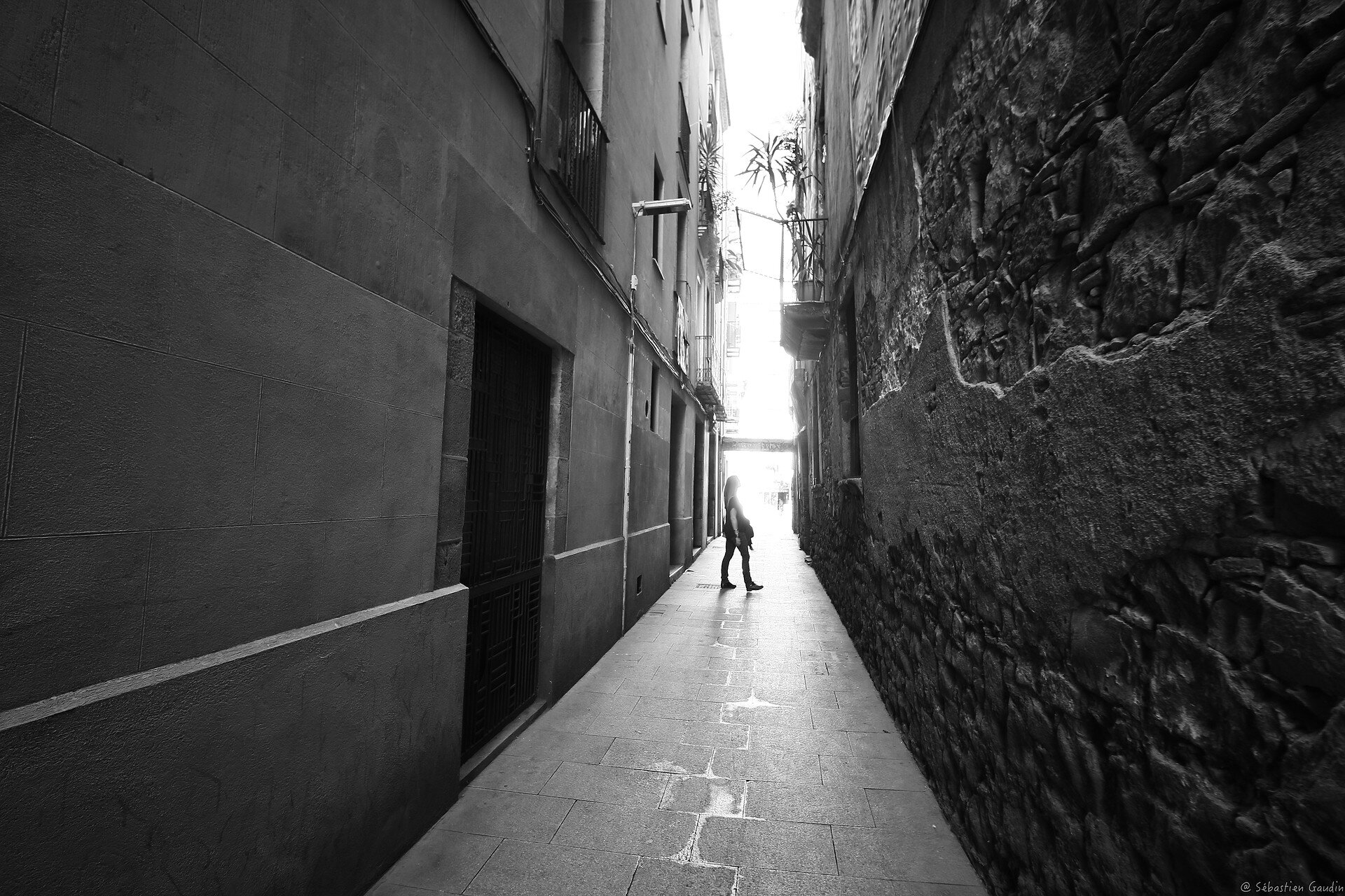 ruelle barcelone by Sébastien Gaudin